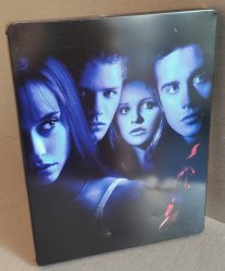 Tajemství loňského léta - 4K Ultra HD Steelbook OUTLET