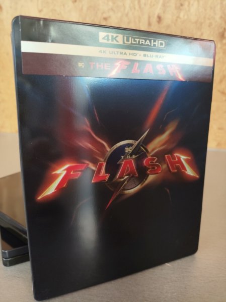 detail Flash - 4K Ultra HD Blu-ray + Blu-ray Steelbook (bez CZ) OUTLET